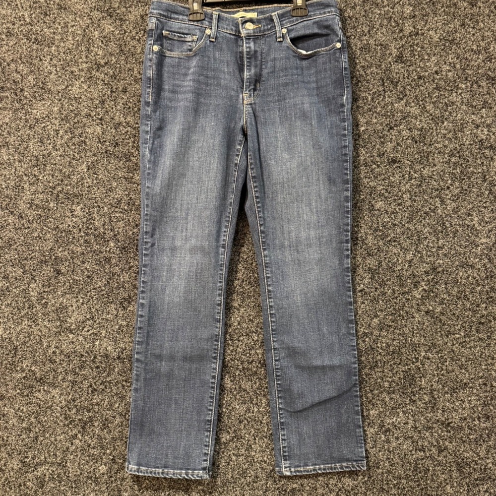 Levi's Women's Classic Straight Jeans Dark Wash Size‎ 8 Medium